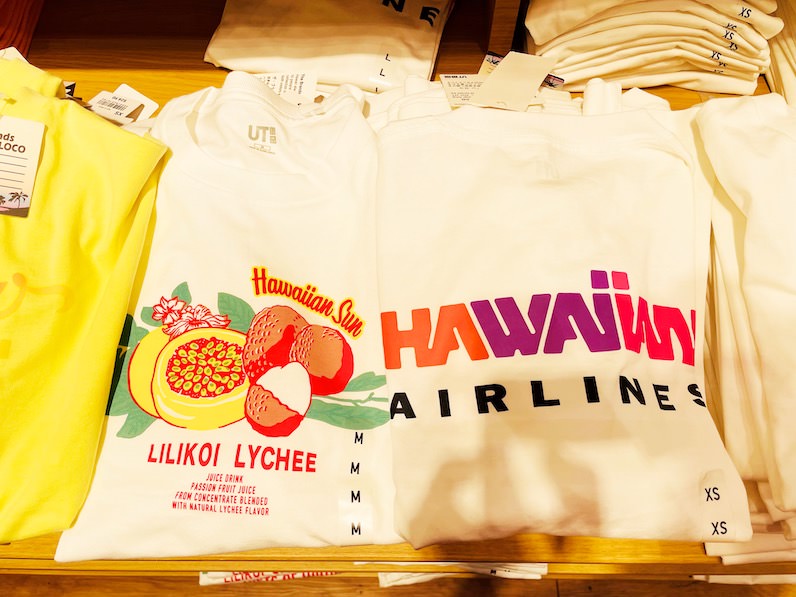 ハワイのユニクロのハワイアンサンのリリコイライチとハワイアン航空のTシャツ